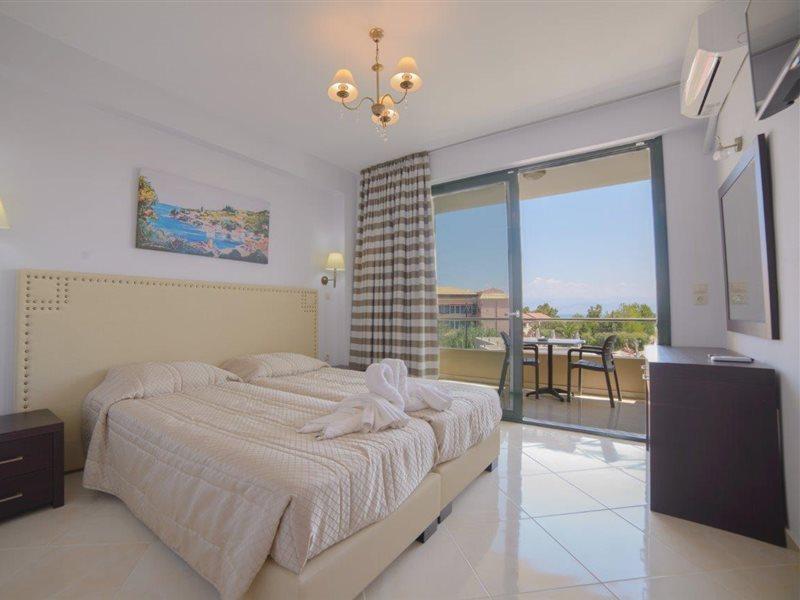 Angela Hotel 3*